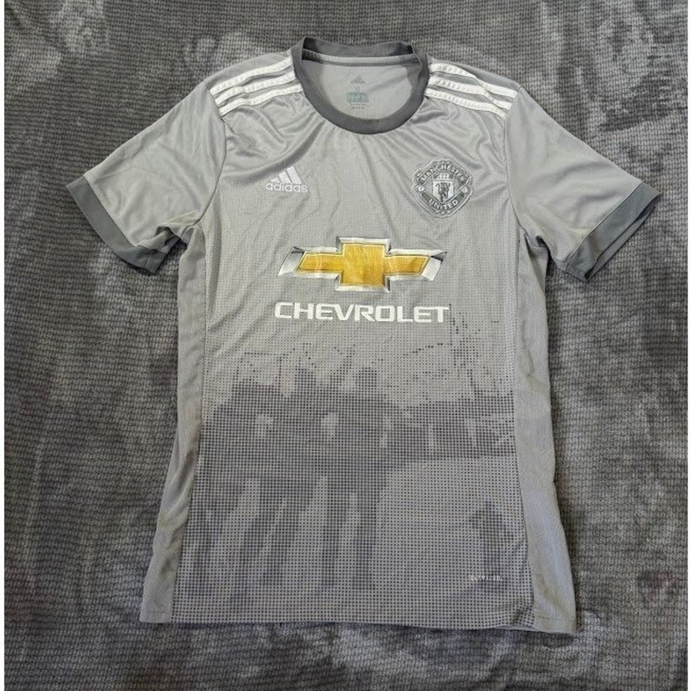 Adidas Manchester United 2017-18 Third Jersey Grey Mens S Holy Trinity‎ Statue